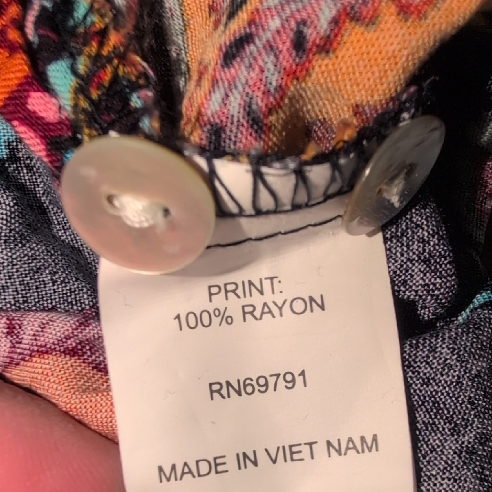 Fig and Flower Multicolor Floral Blouse Size XL - Picture 6 of 7